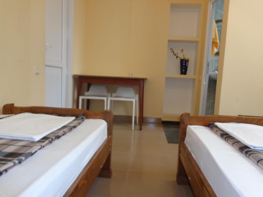 White Guest House Batumi Room photo