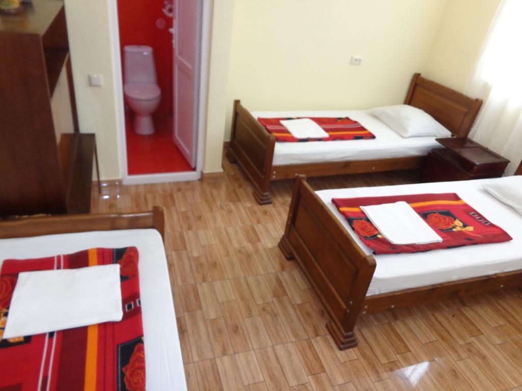 White Guest House Batumi Room photo