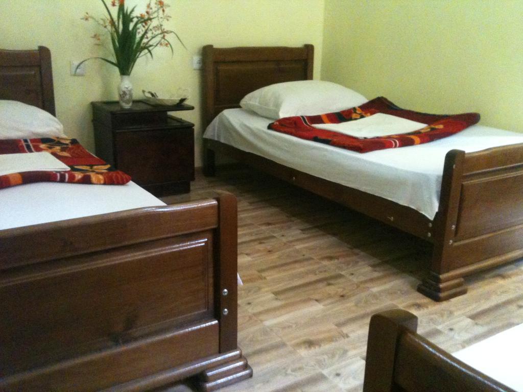 White Guest House Batumi Room photo